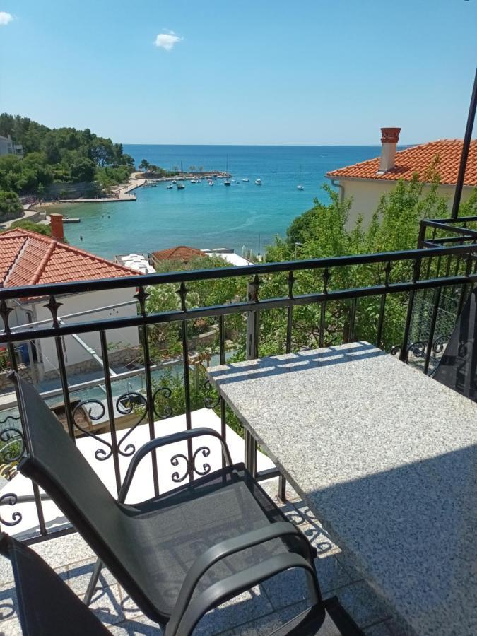 Апартаменты Sea & Honey Крк Экстерьер фото
